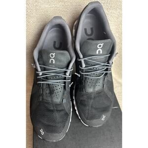 On Cloud Women's Size 10 M Running Shoes Black White Sneakers 19.0001 EUC